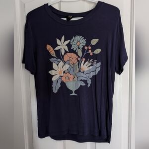 W5 Dark Blue Tee With Floral Bouquet Graphic - Size XS